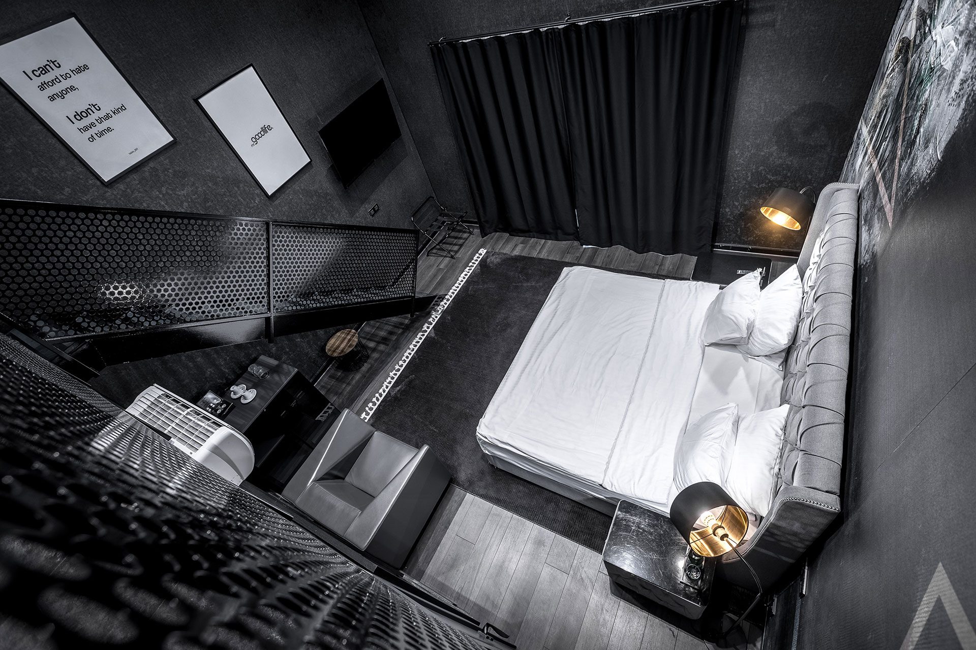 Black Loft - Overview