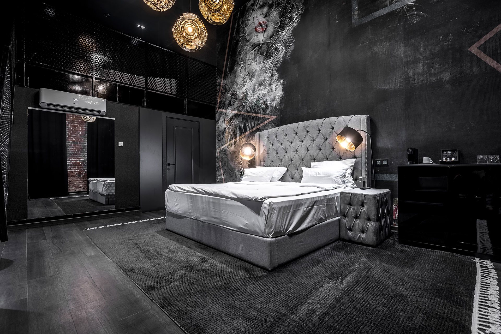 Black Superior Loft - Bedroom