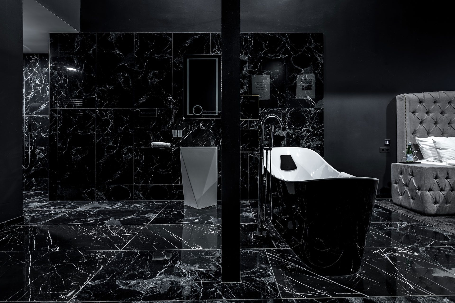 Manhattan Loft - Bathroom